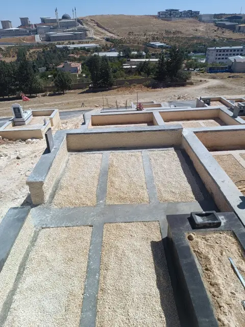 Aile mezarlığı için hazırlanan kabir yapısı — Antep Mezarcı